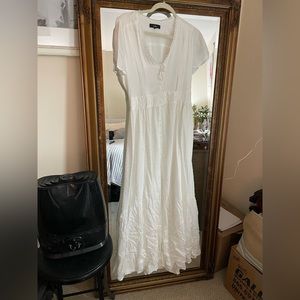 Floor length white Lulus dress small